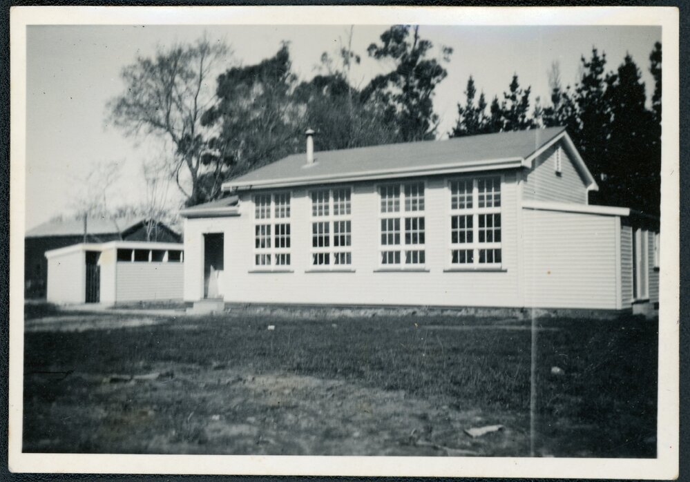 New Courtenay School building, 1956
