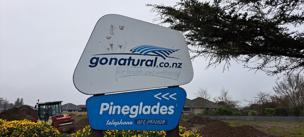 Pineglades sign