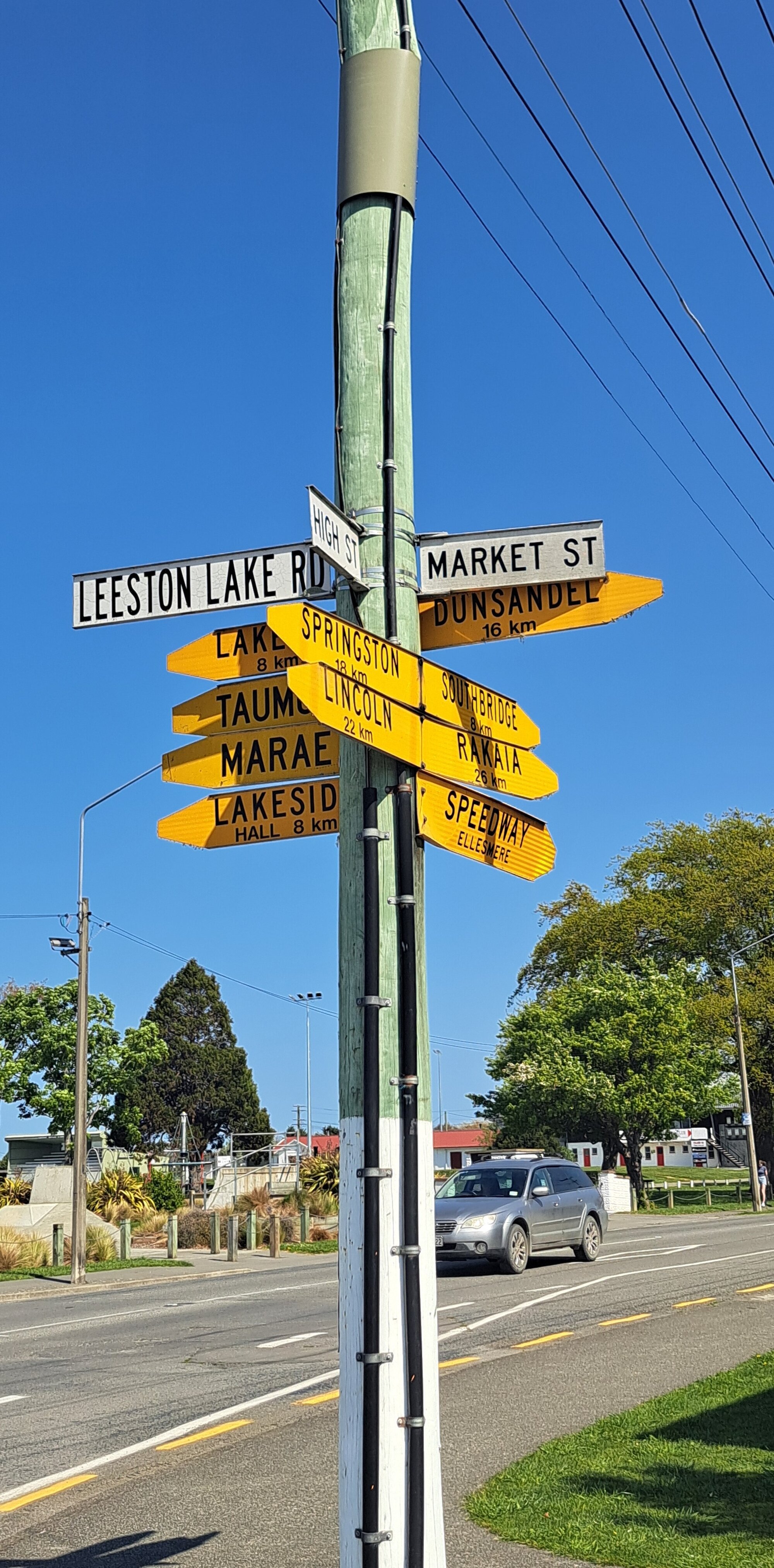 Street signs, Leeston