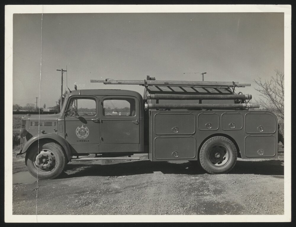 Lincoln Volunteer Fire Brigade fire engine