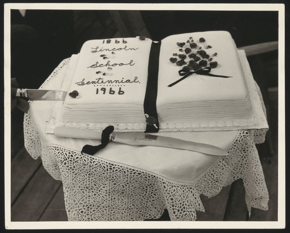 Lincoln School centennial cake