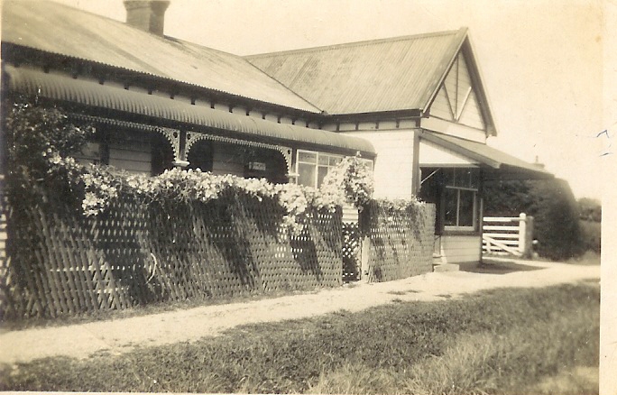 Lincoln Butchery and Residence, Robert Street, 1940s