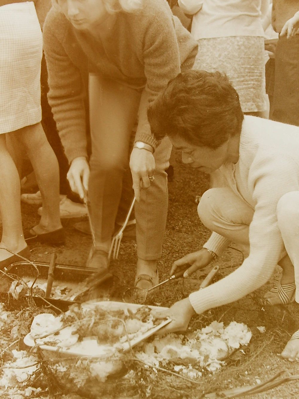 Serving kai at community hangi