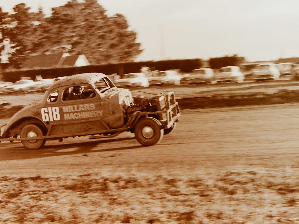 Millars Machinery car in race 