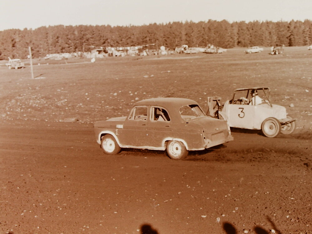 Dirt track car racing
