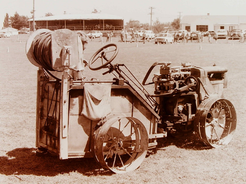 Vintage vehicle parade