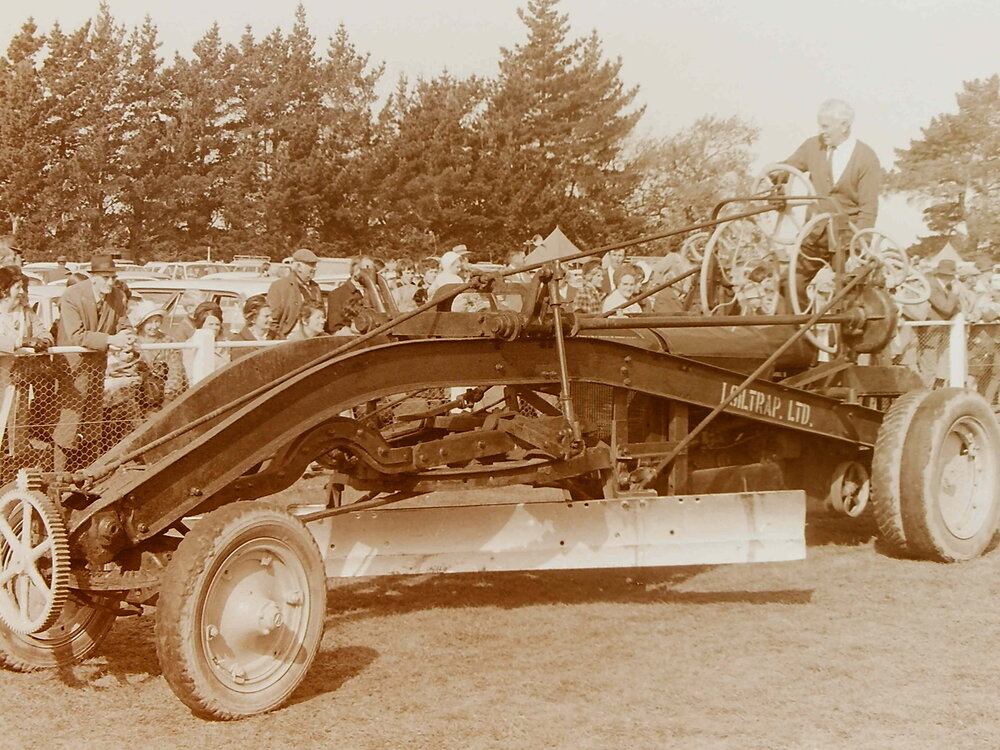 Ian Giltrap Ltd. machine in a parade 
