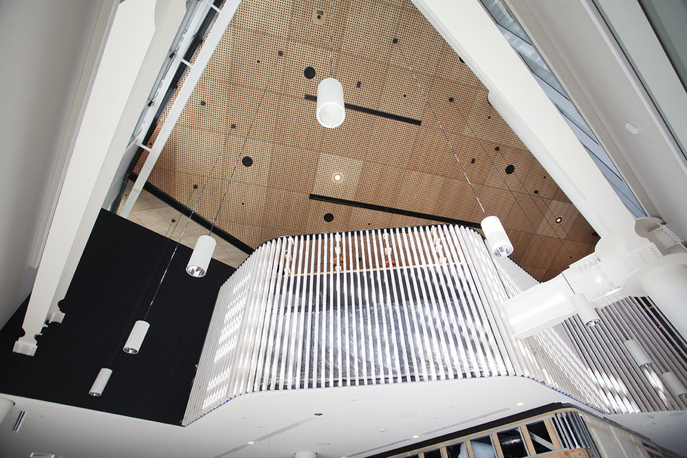 Ceiling installation in Te Ara Ātea