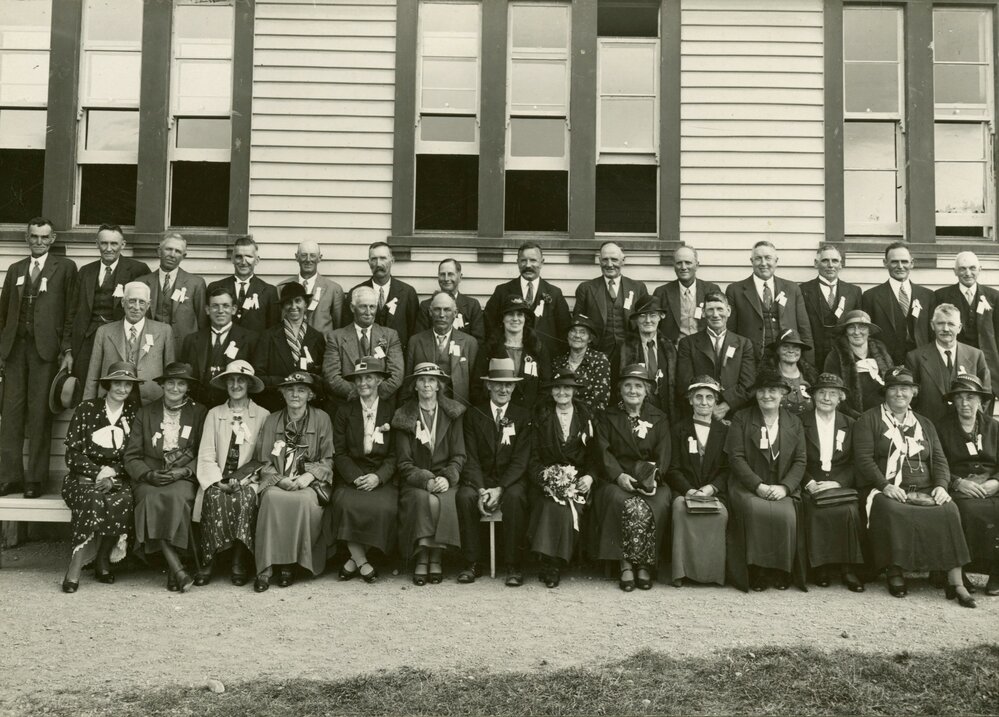 Former students of Annat School