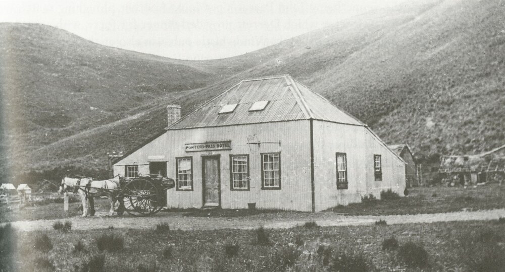Porters Pass Hotel