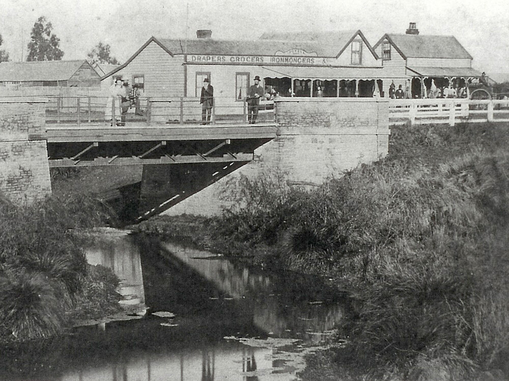 Liffey Cottage in Market Square, Lincoln, 1880