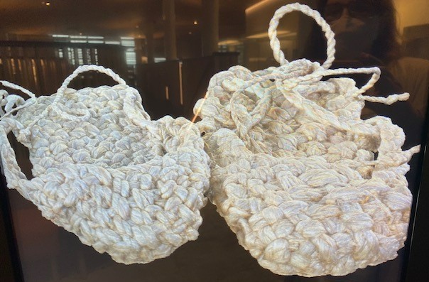  Paraerae (sandals) make from the leaves of tī kōuka (cabbage tree) 