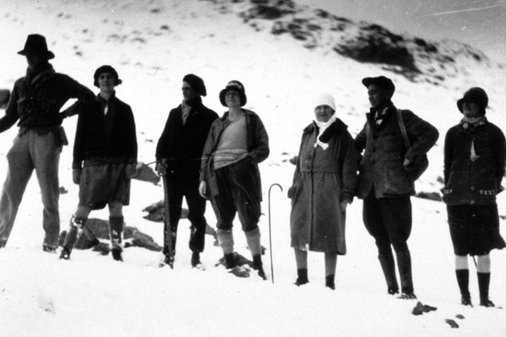 Outdoor enthusiasts at Temple Basin