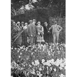 Mrs. J. G. Coates visits Otahuna, Tai Tapu, 1925