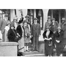 Mrs J. G. Coates visits Sir Heaton Rhodes at Otahuna, Tai Tapu,1925