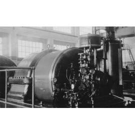 Governor gear on steam turbine