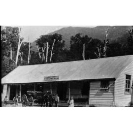 The Perry Range hotel at Jacksons