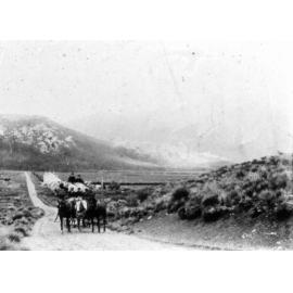 A stagecoach at Kura Tāwhiti Castle Hill