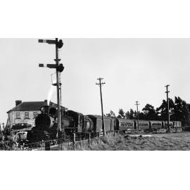 Lincoln Train crossing Edward Street, Lincoln