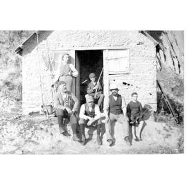 Seymour and Cunnington's fishing hut at Whitecliffs, c. 1900