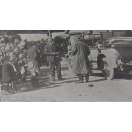 Mr T. O. Morgan welcoming Colonel Rhodes