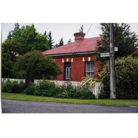 Cottage on Victoria Street