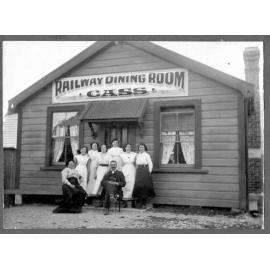 Blumsky family outside Cass railway dining room, 1913