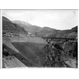 Broken River viaduct and station