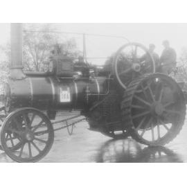 Steam tractor in Leeston procession 