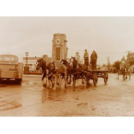 Horse-drawn wagons in Leeston parade 