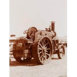 Vintage vehicle parade