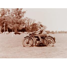 Vintage vehicle parade