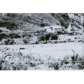 Abandoned buildings in Whitecliffs