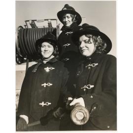 Newly-qualified volunteer firefighters, 1991