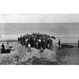 Crowd at opening of the outlet at Te Waihora, 1904