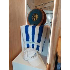 Pineglades exhibition case