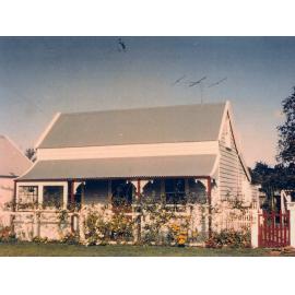 Liffey Cottage on its original site in Market Square, 1960s    