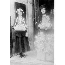 Vera Hynes and Jessie, Lady Rhodes