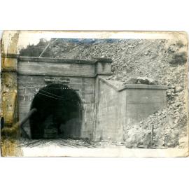 Ōtira Tunnel entrance