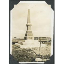 Glenroy war memorial