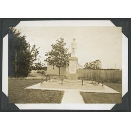 Dunsandel war memorial