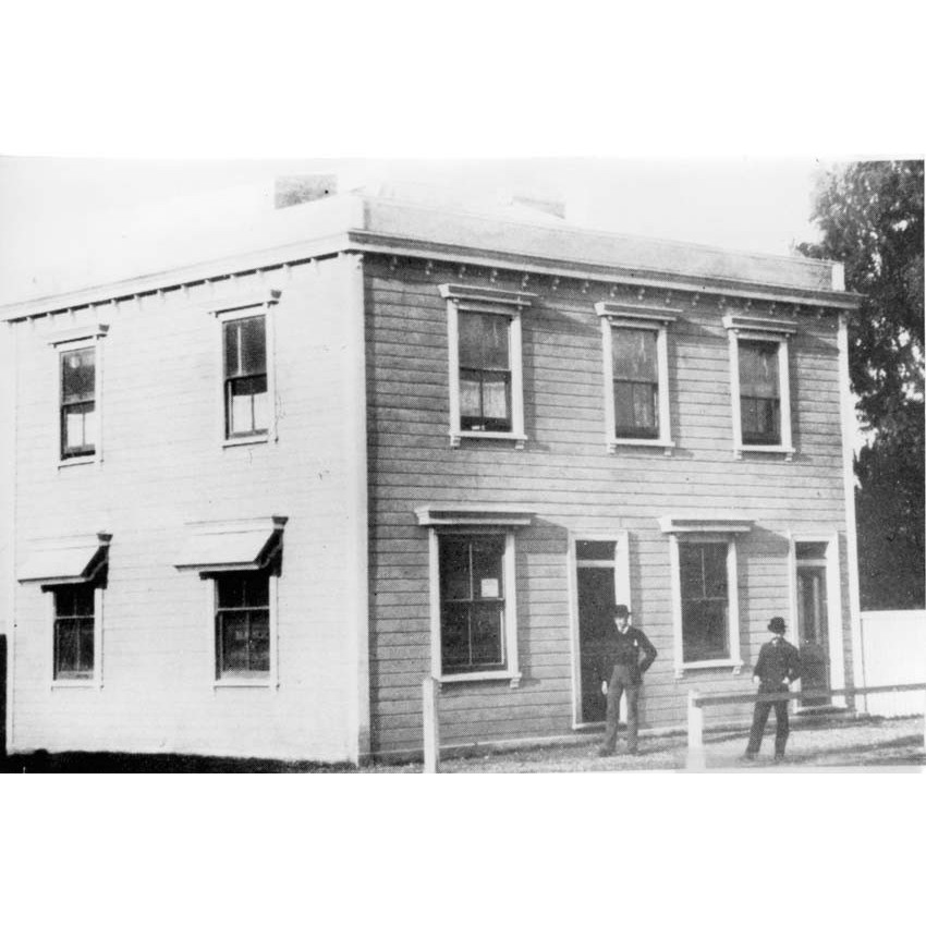 Banks and Insurance Agents in Ellesmere