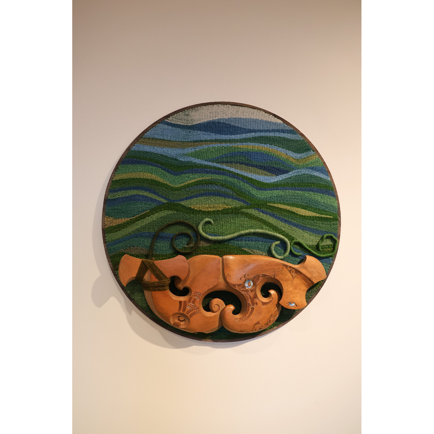 Vivienne Mountfort and Riki Manuel, Mango Pare (Hammerhead Shark Design), 1995  