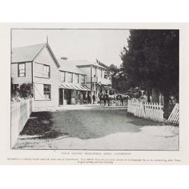 Coach leaving Springfield Hotel