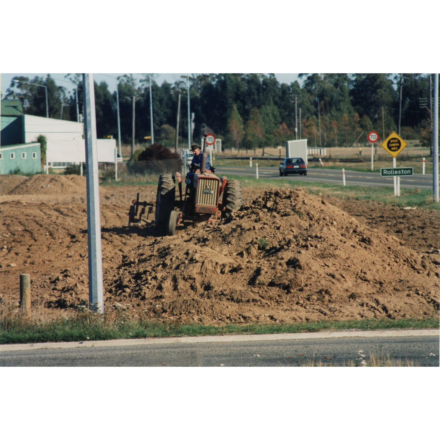 Beautification project on Rolleston road reserve on State Highway 1, 1995