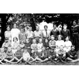 Burnham school pupils and teacher, 1919