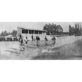 The Leeston cycling track: training in the early morning
