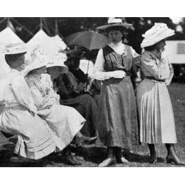 A group of women at the Ellesmere Show, 1909