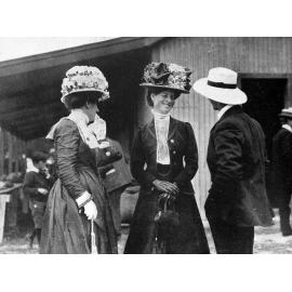 Ladies at the Ellesmere Show, 1909