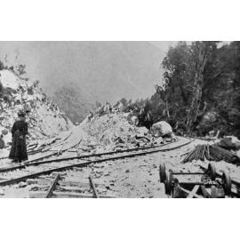 Midland Railway Line, Holt's Creek